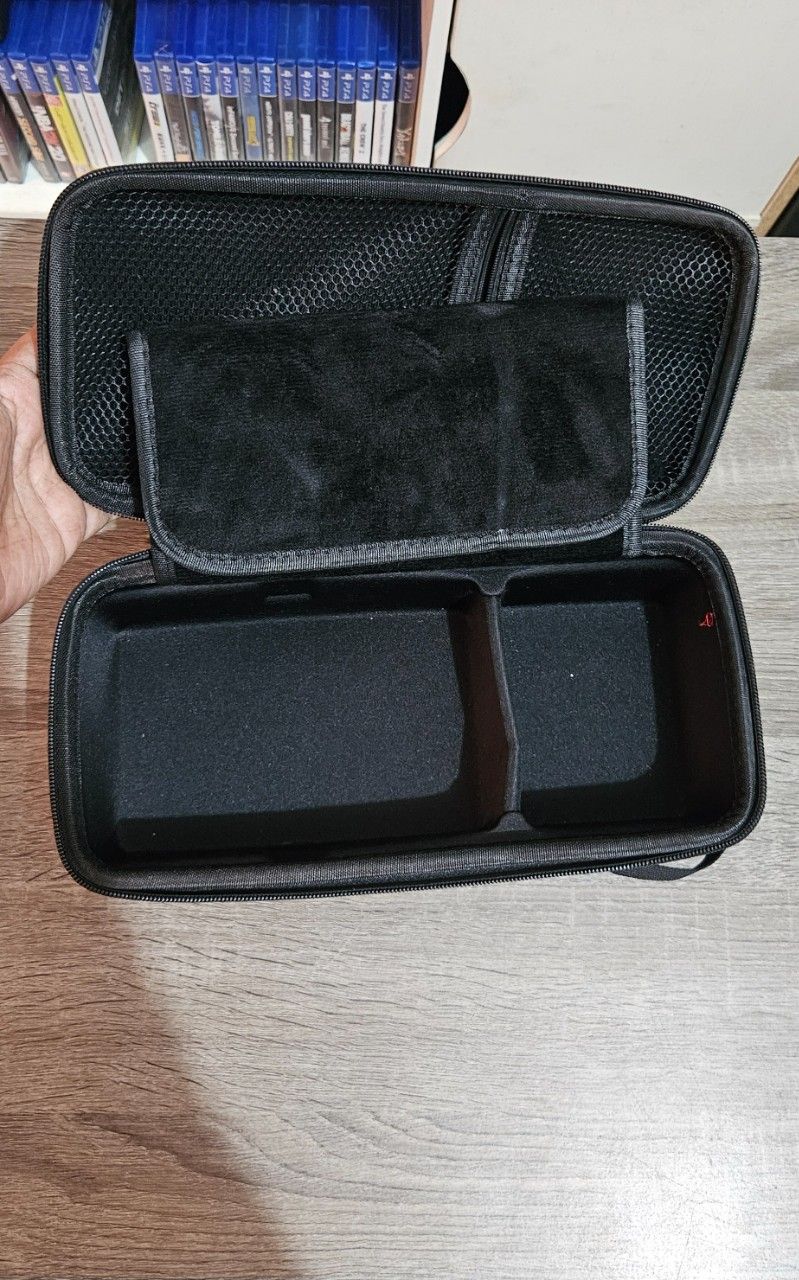 travel bag nintendo switch edisi pokemon