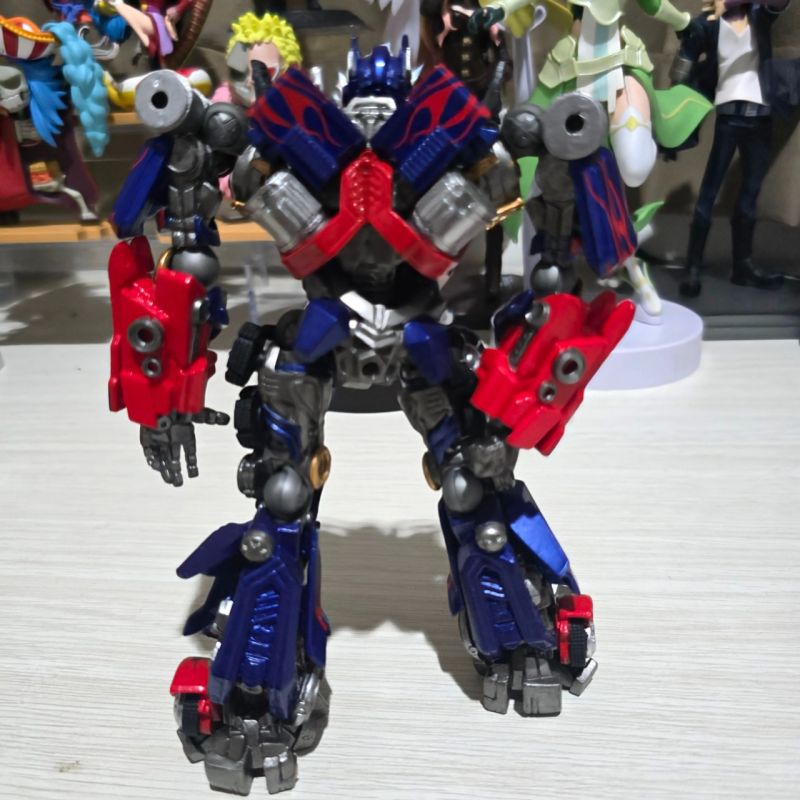 Revoltech Optimus Prime