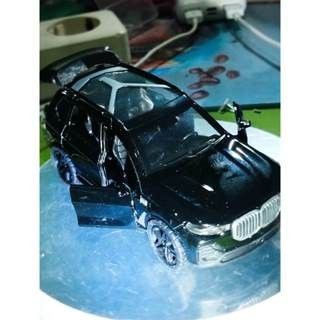 diecast BMW m-power SUV version skala 1:36