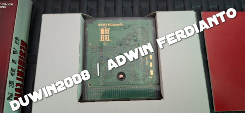 Nintendo GBC Game Boy Color - Resident Evil Gaiden